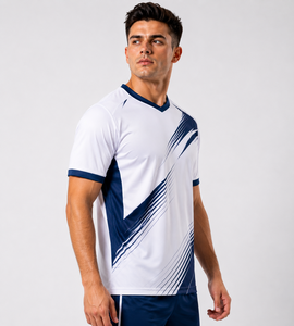 Camiseta de fútbol de calidad premium con nombre y número personalizados, tela transpirable de secado rápido para deportes de equipo y entrenamiento al aire libre. - Product Image 2