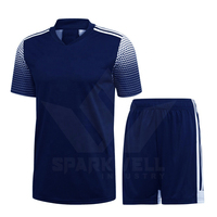 Conjunto de Uniforme de Fútbol Personalizado para Hombre, Negro Sólido, 100% Poliéster, Talla Grande, Jersey de Manga Corta, Pantalones Cortos con Cintura Elástica que Absorben la Humedad