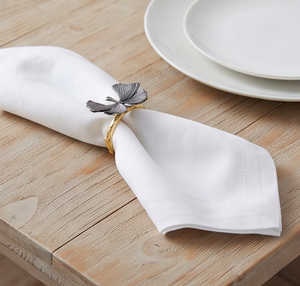 Anneaux de serviette en métal doré en forme de feuille de ginkgo, parfaits pour les mariages modernes, les fêtes et la décoration de table. - Product Image 5
