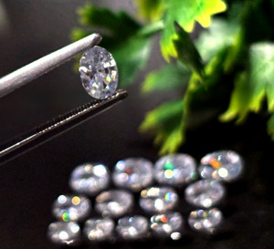 Moissanita Blanca DEF Color VVS Claridad, Corte Brillante, Forma Ovalada, Piedras de Joyería, Moissanita Suelta con Certificado GRA - Product Image 4