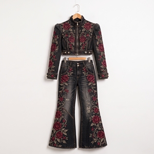Conjunto de Dos Piezas de Mezclilla Negra para Mujer, Chaqueta Corta con Bordado de Rosa Roja, Jeans de Pierna Ancha, Moda Gótica Urbana - Product Image 5