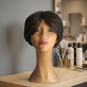 Pelucas de cabello humano cortas con densidad del 130%, tamaño promedio, cabello humano indio, cabello Remy, cabello Taz, hechas en Bangladesh. - Product Image 4