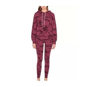 Survêtement slim fit de haute qualité pour femmes, fabriqué avec un tissu doux et flexible, doté de propriétés anti-transpiration pour un confort optimal. - Product Image 4