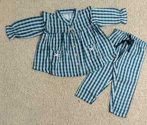 Vestido de Fiesta para Niñas con Pantalón, Diseño Único, Conjunto Elegante para Celebraciones Infantiles, Disponible en Fábrica - Product Image 6