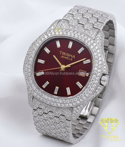 Montre à chiffres romains en diamant Moissanite VVS en acier inoxydable massif pour hommes et femmes par Trisha Jewels - Product Image 1