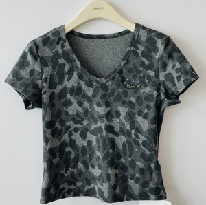 Women's O-Neck Cotton & Polyester Lightweight Breathable Casual Tee Regular Fit Crop <b>Top</b> with Metal Charm Edgy Streetwear - Product Image 2