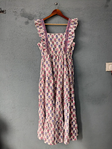 ชุดเดรสยาวสไตล์อินเดียทำมือ พิมพ์ลายด้วยมือบนผ้าฝ้าย ระบายอากาศได้ดี เป็นมิตรกับสิ่งแวดล้อม ลายดอกไม้ - Product Image 6