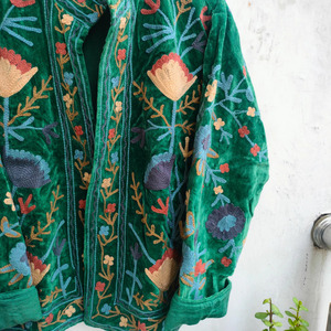 Handmade <b>Emerald</b> Green Velvet Quilted Jacket Women Traditional Kashmiri Suzani Hand Embroidered Winter Ethnic Party Wear Cotton - Product Image 5