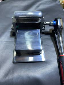 Machine à greffe cutanée en acier inoxydable, disponible en plusieurs types, pour les interventions chirurgicales de brûlures, pour l'élargissement des greffes cutanées, outils chirurgicaux - Product Image 4