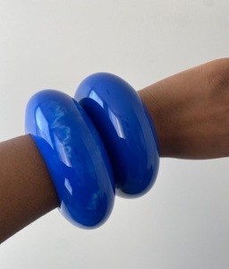 Ensemble de bracelets en acrylique tendance, très demandés, style vintage, taille personnalisée, 100% faits à la main en résine époxy, à bas prix - Product Image 6