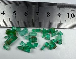 หยกธรรมชาติแบบหยาบจากเหมืองปัญชีร อัฟกานิสถาน เขนจ์ คามาร์ ซาเฟด ไม่ผ่านการปรับแต่ง เหมาะสำหรับการเจียระไน - Product Image 4