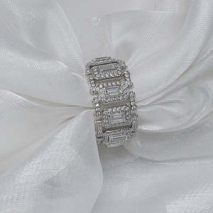 Anillo de Boda de Eternidad Completa con Diseño de Halo y Moissanita de Corte Baguette de 3x5mm en Plata de Ley 925, Estilo Clásico, Regalo de Plata de Ley 925 - Product Image 3