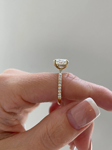 แหวนหมั้นเพชรทรงกลมเจียระไนแบบบริลเลียนท์ ทอง 14K ดีไซน์คลาสสิก ประดับเพชรแบบหนามเตย - Product Image 2