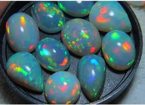 โอปอลเอธิโอเปียธรรมชาติทรงคาโบชอง รูปทรงรังผึ้ง หลายสีรุ้ง โอปอลประจำเดือนตุลาคม พลอยหลวม - Product Image 3