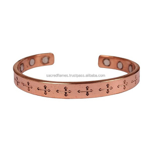 Brazalete Magnético de Cobre Puro con Cruz Grabada, Personalizado OEM, Bioenergético, para Hombres y Mujeres, Directo de Fábrica - Product Image 3