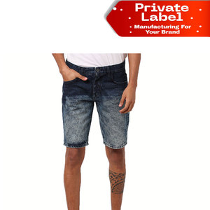 Shorts en jean classiques bleu clair pour hommes, style skater à jambes larges, avec poche plaquée sur le devant, confortables et élastiques - Product Image 1