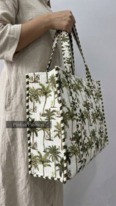 Bolso Tote Grande de Algodón Acolchado con Estampado Floral Hecho a Mano en India, para Mujer, Ideal para el Mercado, Verano y Otoño - Product Image 3