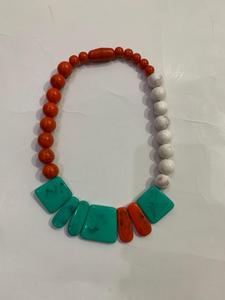 Collar de Resina con Cuentas de Colores y Tamaños Personalizados, Hecho a Mano, Único, Ultra Brillante, Moderno, Unisex, Origen Indio - Product Image 3