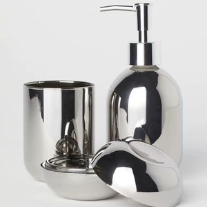 Exclusivo Juego de Accesorios Metálicos para Baño, Diseñado para Interiores de Primera Calidad, Mejora la Higiene y el Almacenamiento con un Atractivo Diseño de Lujo - Product Image 1