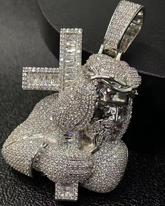 Colgante de Jesucristo con Corona de Espinas, Cruz con Incrustaciones de Moissanita, Plata 925 con Baño de Rodio, Joyería Religiosa Cristiana - Product Image 3