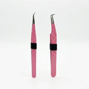 Pince à cils rose personnalisée à pointe fine – Outil professionnel pour l'extension des cils, idéal pour l'isolation de précision et les techniques de volume - Product Image 6