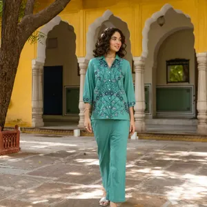 Ensemble bohème pour femmes en coton brodé floral avec col rabattu, manches trois quarts, pantalon ample, tenue printemps été - Product Image 5