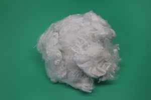 Tela no tejida de poliéster reciclado de grado Vikohasan 2.5D SD blanco sólido seco GRS fibra grapa Spinning mejor material de relleno - Product Image 5