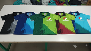เสื้อถักโพลีเอสเตอร์แบบสั่งทำพิเศษสำหรับผู้ชาย น้ำหนักเบา ระบายอากาศได้ดี แขนสั้น สวมใส่สบายๆ สำหรับเล่นกีฬากอล์ฟ ปักลาย - Product Image 5