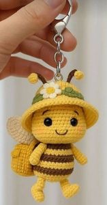 Adorable Muñeco de Peluche Amigurumi Hecho a Mano, Relleno de Algodón, de Hilo de Poliéster, Unisex, para Todas las Edades - Product Image 3