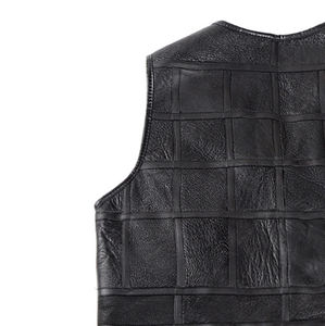 Veste de motard moderne en cuir sans manches pour homme, style urbain robuste et tendance, respirante - Product Image 2