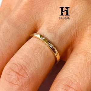 Anillo de Boda Minimalista con Diamantes Cultivados en Laboratorio de Corte Redondo, Banda de Oro Amarillo de 14K de 2mm, Anillo de Eternidad Apilable para Mujer - Product Image 1