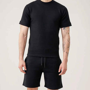 Conjunto de Camiseta y Pantalones Cortos de Verano para Hombre, Diseño Básico para Clima Cálido, Dos Piezas, el Más Vendido en Pakistán - Product Image 1