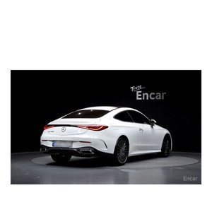 Mercedes-Benz CLE200 Coupé 2024, Classe CLE, 10 502 km, Volant à Gauche, Boîte Automatique, Caméra Arrière - Product Image 2