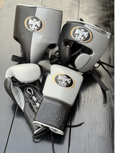 Ensemble de sparring de boxe professionnel Yellow Blue Fight Gear, en cuir véritable, rembourrage épais à 4 couches, sangle de poignet réglable - Product Image 4