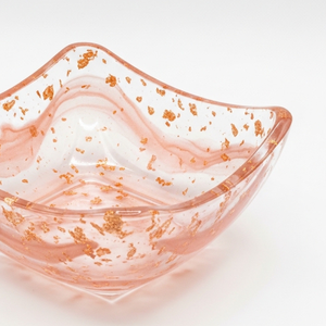 Cuenco Decorativo de Resina Rosa Hecho a Mano de Lujo |   Centro de Mesa Escultural Moderno y Brillante - Product Image 3