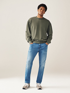 Fabricant professionnel de jeans en denim pour hommes, de qualité supérieure, en coton durable, élégants et décontractés - Product Image 3