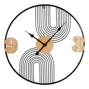 Horloge murale contemporaine en métal noir et bois avec motif de lignes abstraites pour la décoration murale moderne du salon, du bureau et de la maison - Product Image 1