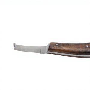 Couteau à sabots en acier inoxydable pour chevaux, coupe-sabots de fermeur avec manche en bois, cure-sabot pour l'entretien des sabots de chevaux de course en extérieur - Product Image 6