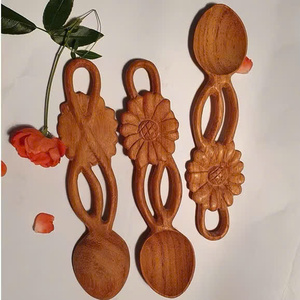 Cucharas de Madera Talladas con Diseño de Girasol, Únicas con 1 y 3 Flores, 100% Hechas a Mano con Madera de Fresno, Acacia y Redwood, Estilo Vintage - Product Image 2
