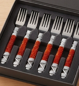 Ensemble de fourchettes en acier inoxydable avec poignée micro perlée de couleur orange, parfait pour les ustensiles de cuisine à domicile, les hôtels et les restaurants. - Product Image 6