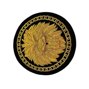 Badges brodés décoratifs à coudre de haute qualité avec motifs personnalisés, base en toile durable et détails en fil fin - Product Image 5