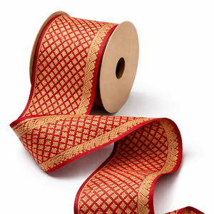 Cinta de Jacquard Zari Roja de Poliéster 100% de Una Cara de 100 mm de Primera Calidad para Borde de Saree, Adorno Tejido de Diseño Étnico - Product Image 1