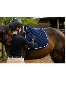 Tapis de selle d'équitation bleu marine personnalisé avec logo, respirant, matelassé, antidérapant - Product Image 3