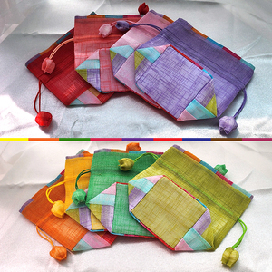 กระเป๋าผ้าซาตินลินินหลากสีสไตล์เกาหลี [Goyu] Square Patch พร้อมเชือกผูก สำหรับใส่ของขวัญ งานแฮนด์เมดคุณภาพพรีเมียม สำหรับเก็บเครื่องประดับ รับผลิตแบบ OEM - Product Image 6