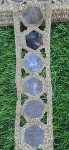 Tela de encaje premium con espejos bordados a mano, ribete de encaje tradicional con espejos para decoración de vestidos, saris y prendas textiles. - Product Image 5