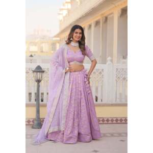 LIVEWEAR Lehenga Choli, créateur de vêtements de désherbage vert - Product Image 4