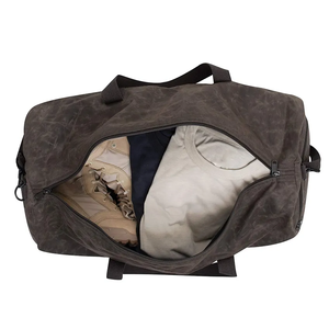 Sac de voyage cylindrique en polyester de style vintage avec un design de rangement spacieux pour le sport, les voyages, la remise en forme et le transport quotidien - Product Image 3