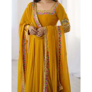 Vestido de Fiesta Amarillo de Diseño Zeel Fashion en Poliéster con Dupatta, Bordado Multihilo y Lentejuelas, Estilo Salwar Kameez - Product Image 3