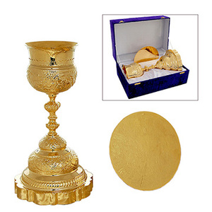 Ensemble de calice et patène en laiton poli miroir |   Ensemble de communion avec boîte – DOUBLE VEE EXPORTS - Product Image 1