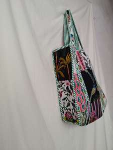 Sac fourre-tout bohème en coton patchwork avec broderie florale, ouverture supérieure, idéal pour le shopping toutes saisons - Product Image 3